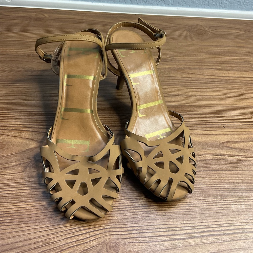 Tan brown Cutout Women's Heels sandals ankle Buckle size 6.5